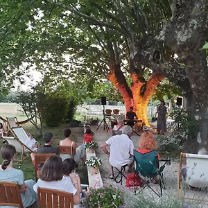  Ferienhaus Mas De Karlotte Frankreich