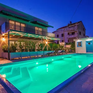  Apartment Gardelin Superior Kroatien